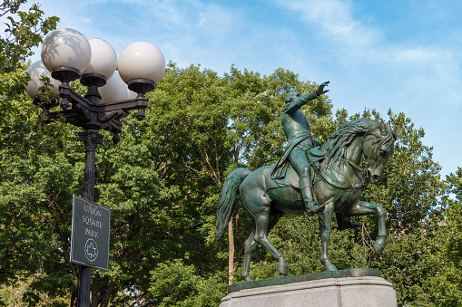 George Washington horseback riding sculpture,