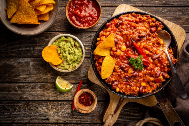 istock Mexican chili con carne 2150556774