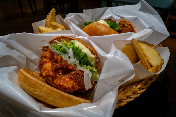 チキンバーガーとポテト