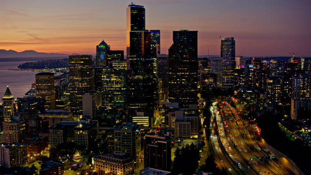 istock View of traffic driving on highway 2150672383