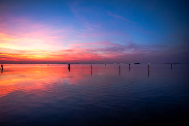 istock 2023 9 30 Lido sunset in the lagoon 93 2150851723
