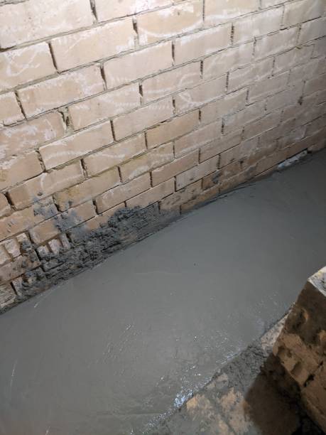 istock Small room with fresh concrete 2150893226