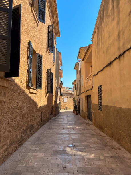 istock Alcudia Street 2150987390