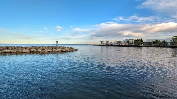 istock Lake Michigan Milwaukee Wisconsin 2151042204