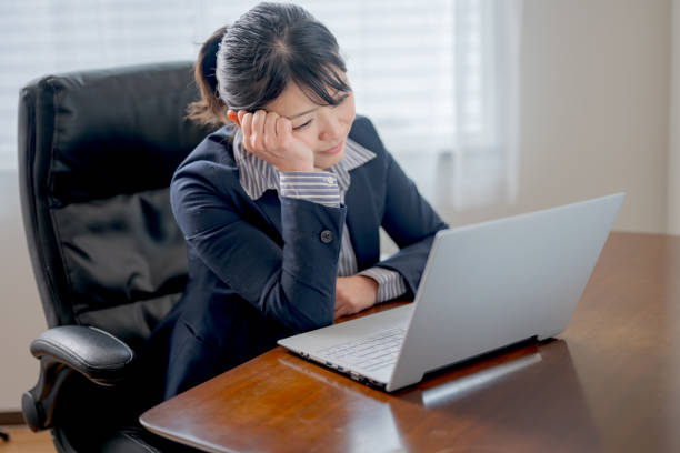 istock Business woman 2151051151