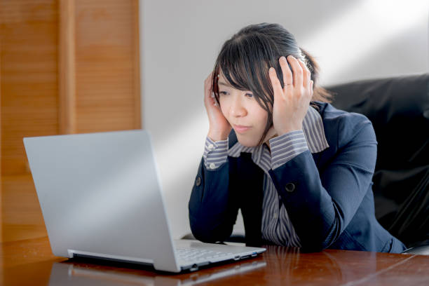 istock Business woman 2151051603