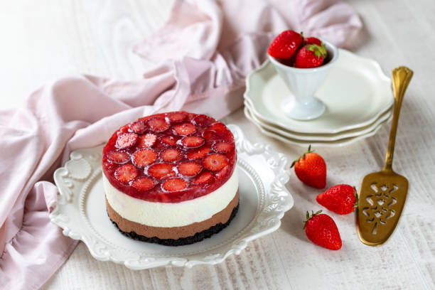 istock No bake strawberry chocolate cheesecake with jelly 2151080447