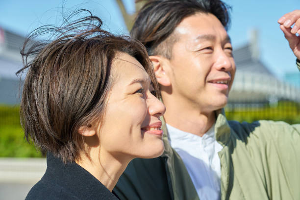 istock Profile of a smiling man and woman 2151092968