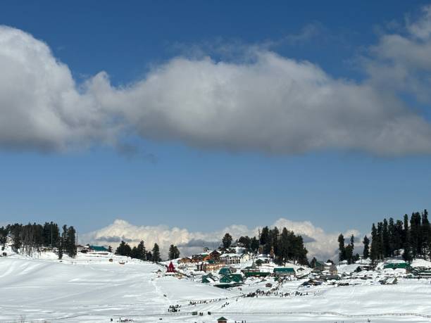 istock Gulmarg, gandola Ride, Jammu and Kashmir 2151093597