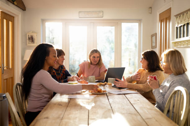 istock Community Meeting With Friends 2151125003