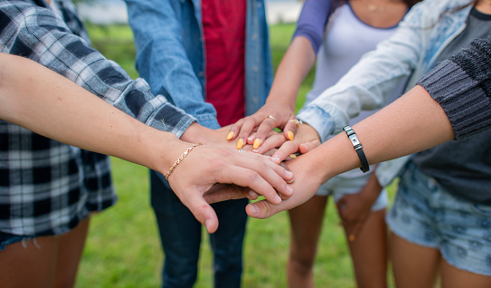 Teamwork Indigenous Teamwork Stock Photo - Download Image Now - Teenager, Canada ...