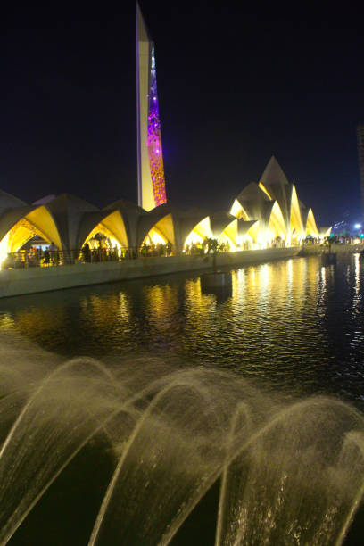 fountains around the pool