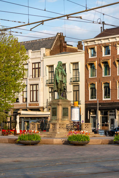 Johan de Witt statue at the “Plaats”, The Hague. Early morning shot.