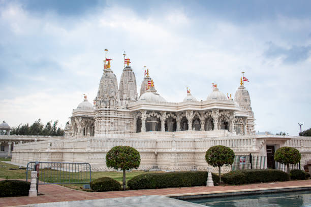 istock BAPS Shri Swaminarayan Mandir architecture building exterior 2151547096