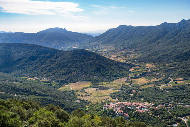 Valley and town of Duilhac-sous-Peyrepertuse in Languedoc, France