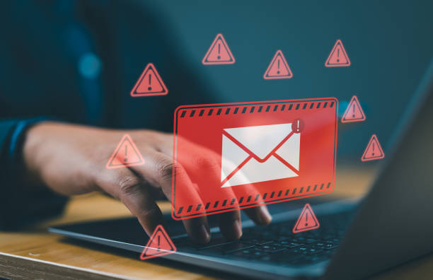 threat, phishing, malicious, danger, hack, warning, mail, thief, scam, alert, safety, letter, technology, online, cyber crime security concept, alert email inbox and spam virus with warning caution. - crime de computação - fotografias e filmes do acervo