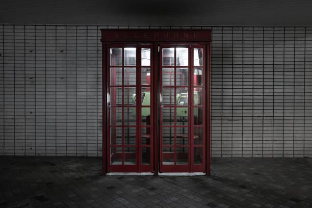 wo red public phones