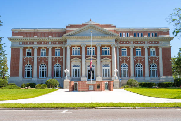 istock DeSoto, Florida county courthouse 2151797759