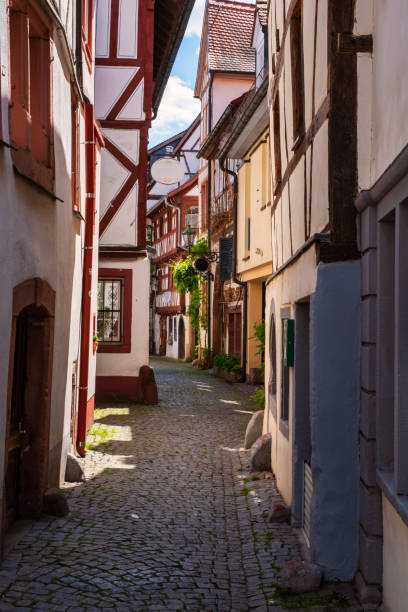 istock Narrow alley 2151913750