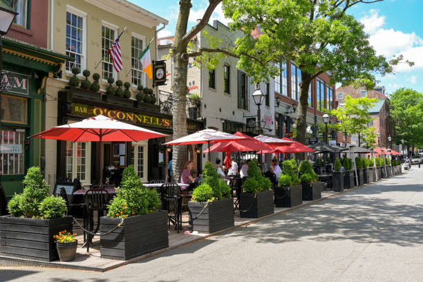 fotografii de stoc, fotografii și imagini scutite de redevențe cu outdoor dining in king street in alexandria, virginia - centrul istoric