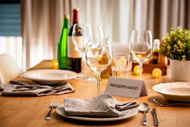 istock Reservation sign in Spanish language on  restaurant table 2151919341