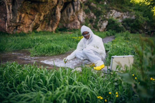 istock Environmental scientist conducting water quality research in nature 2151976146