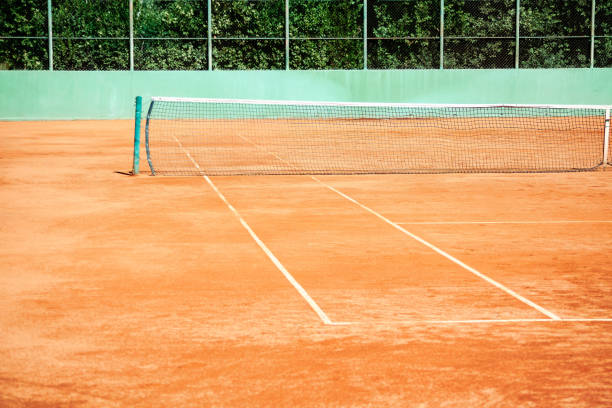 istock Tennis court on a sunny day 2151992197