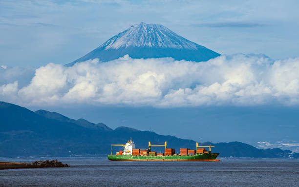 istock View of Mt. Fuji from Suruga Bay 2152004761