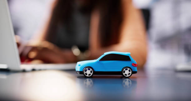 istock Buy Sell Online Car Insurance 2152139183