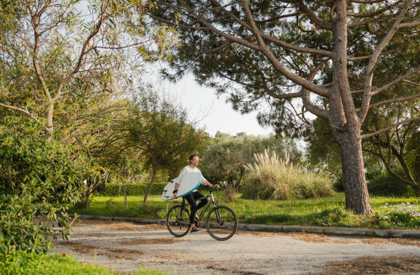 istock Biking to my favourite surfing beach 2152203087