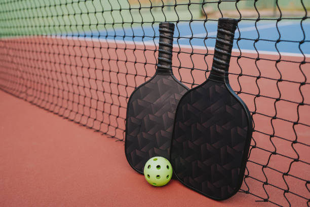 istock Court Pickleball Racket 2152316884