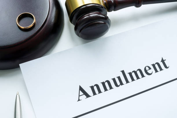 istock Papers about annulment, ring and gavel. 2152499400