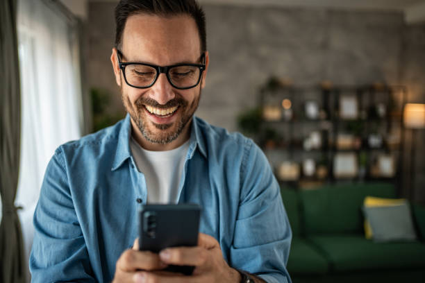 istock Sometimes during the day I use my mobile phone a lot 2152519907