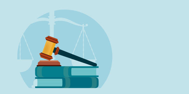 юридические книги с судейским молотком изоляция на заднем плане. - иск stock illustrations