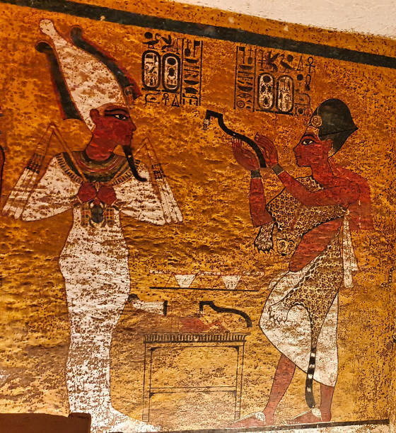 Tomb of Tutankhamun,KV62 in Valley of Kings,Luxor,Egypt Wall relief of Pharoah Ay performing the opening of the mouth ritual on Tutankhamun inside the famous Tomb of Tutankhamun,KV62,discovered by Howard Carter in 1922 in the Valley of Kings at Luxor,Egypt howard carter stock pictures, royalty-free photos & images