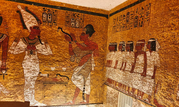 Tomb of Tutankhamun,KV62 in Valley of Kings,Luxor,Egypt Wall relief of Pharoah Ay performing the opening of the mouth ritual on Tutankhamun inside the famous Tomb of Tutankhamun,KV62,discovered by Howard Carter in 1922 in the Valley of Kings at Luxor,Egypt howard carter stock pictures, royalty-free photos & images