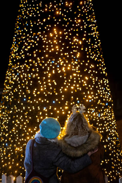 istock Sharing the Wonder of Christmas 2152701198