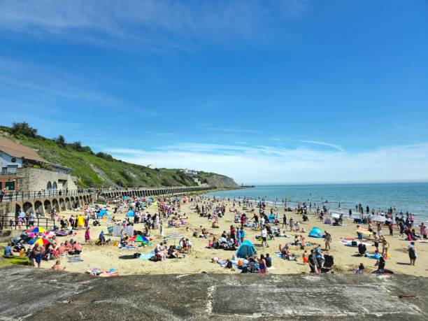 istock Sunny Sands Folkestone 12th May 2024 2152716262