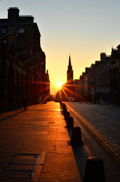 istock Edinburgh Royal Mile Sunrise 2152775650