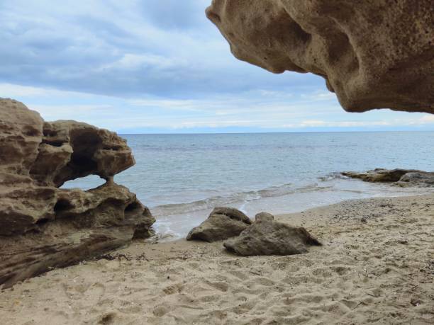 Rocks splashed with small sea waves