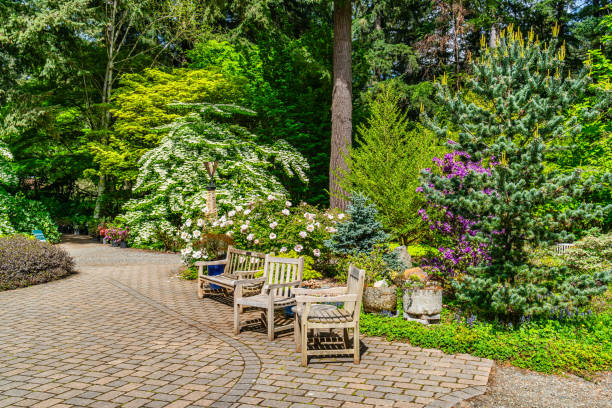 istock Federal Way Garden Patio 2 2152935889