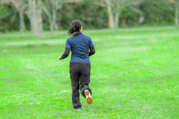 istock Strech sport woman 2153021750