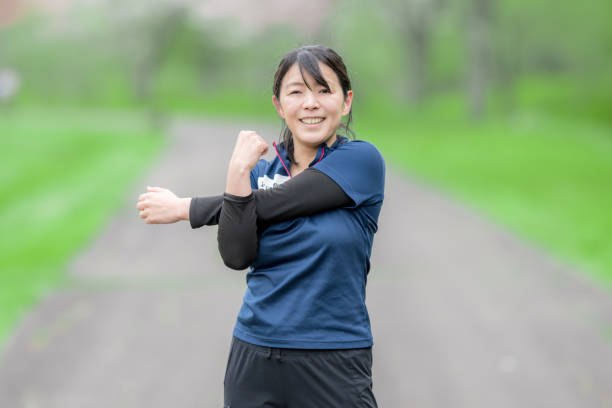 istock Strech sport woman 2153021825