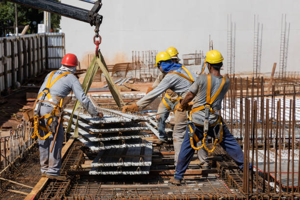 construction industry men working - byggarbetare bildbanksfoton och bilder