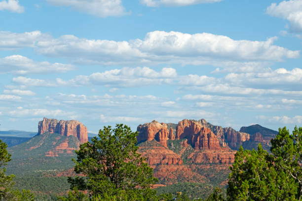 istock Scenci Sedona Arizona 2153072205