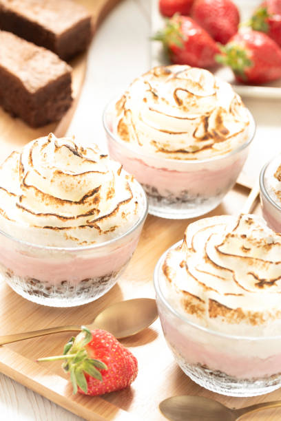 istock Mini brownie and strawberry baked Alaska 2153134028