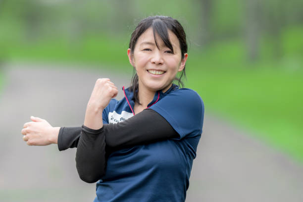 istock Strech sport woman 2153150895