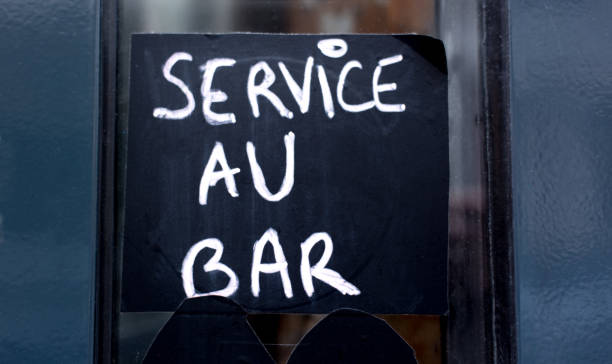 istock Paris, France: Handwritten Restaurant Blackboard Sign: Service au Bar 2153454229