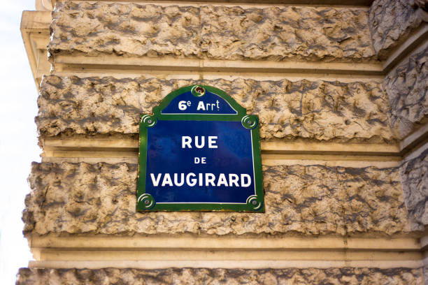 istock Paris, France: Old-Fashioned Street Sign 