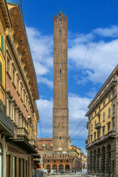 istock Asinelli tower, Bologna, Italy 2153680060